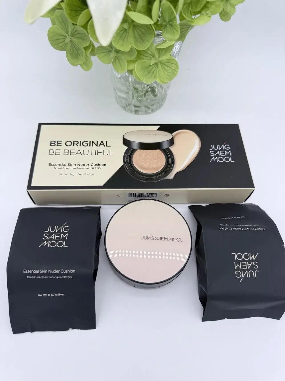 Jung Saem Mool Essential Skin Nuder Cushion set 14g +(2) Refill 17 Fair Light
